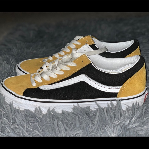 Vans - Picture 2 of 5